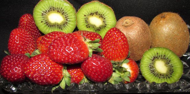 Cinco trucos para acelerar el bronceado y cuidar la piel 41 fresas y kiwis