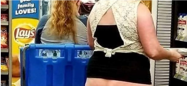 Unos leggings color carne causan una ilusión óptica de lo más embarazosa