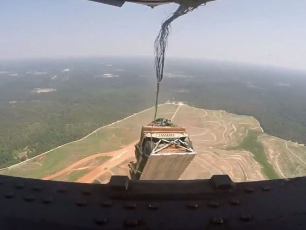 skynews humvee drop 4463883 1