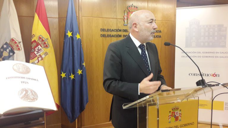 El delegado del Gobierno en Galicia inicia la lectura pública de la Carta Magna española