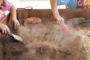 Imagen de uno de los talleres de La arqueología en tus manos