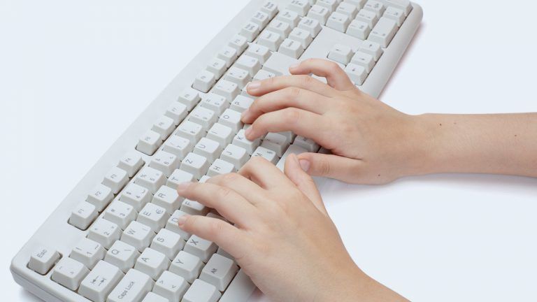 ¿Para qué sirven las funciones del teclado del ordenador F1, F2, F3...?