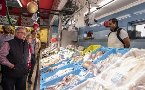 Encuentro en el Mercado de Altavista