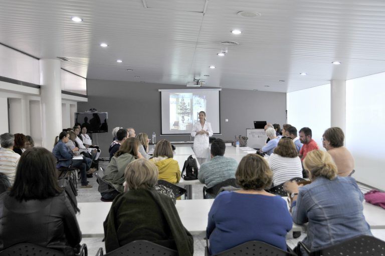 GRAN CANARIA: El Aula de Pacientes del Hospital Dr. Negrín finaliza el programa de este año con una charla centrada en aliviar el sufrimiento por la pérdida de un ser querido