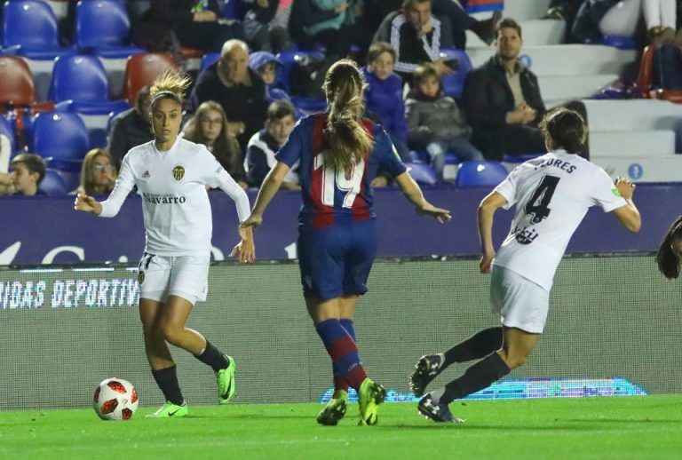 El derbi valenciano de Liga Iberdrola acaba en tablas ante 20.198 espectadores