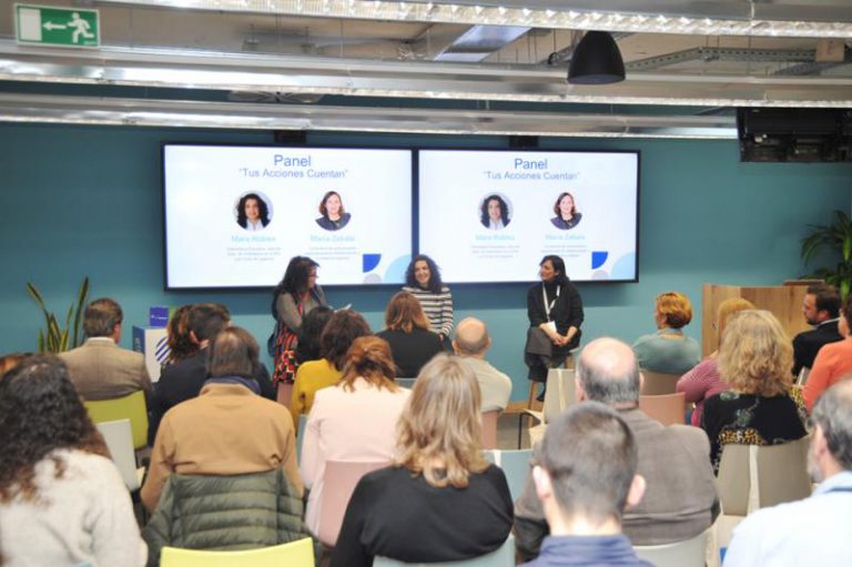 Facebook lanza un programa para sensibilizar a 11.000 adolescentes, padres y educadores sobre seguridad en Internet