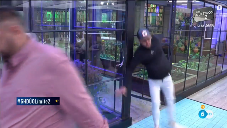 El cómico trompazo de Kiko Rivera en 'GH Duo'