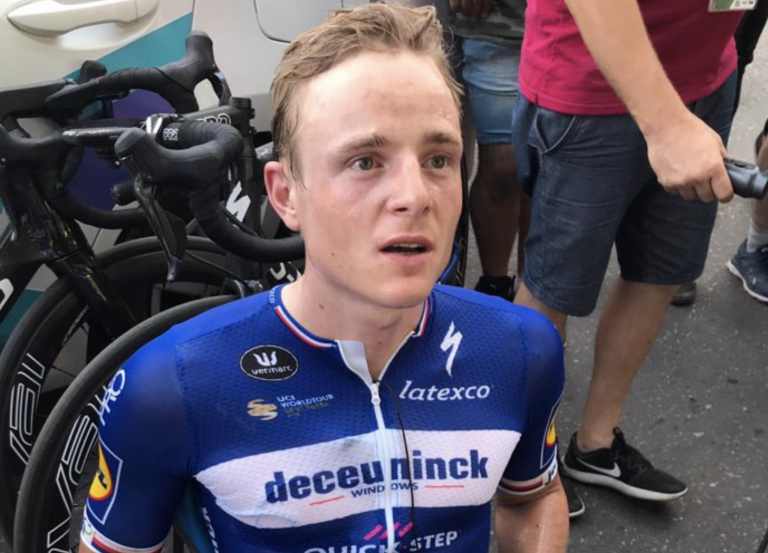 75 euros de multa a un ciclista por arrimar 'cebolleta' en una fotografía