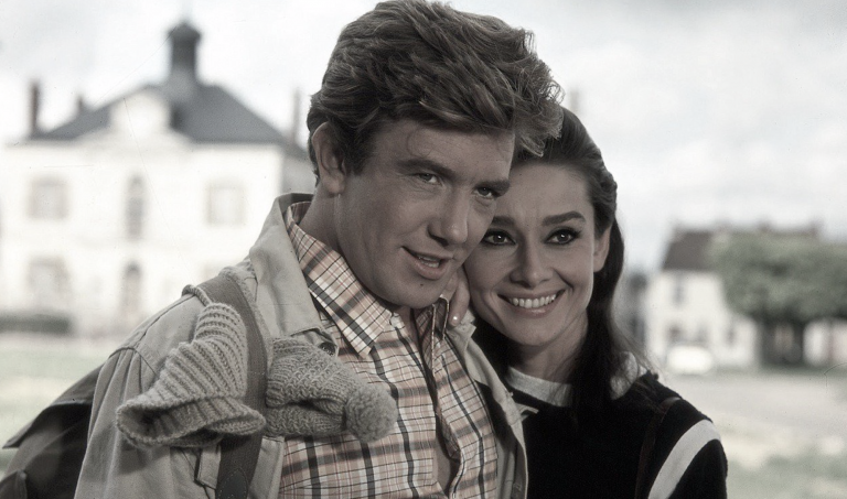 Muere Albert Finney, inolvidable protagonista de 'Dos en la carretera'