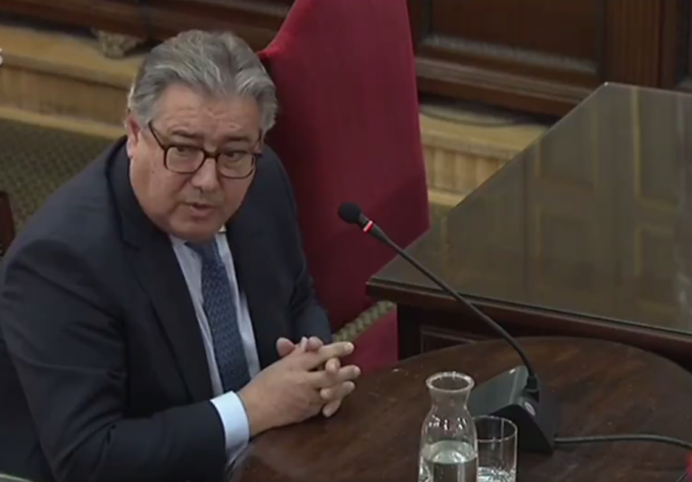 La defensa de Mundó presenta al tribunal correos de agradecimiento del presidente del TSJC por su actuación en el 1-O