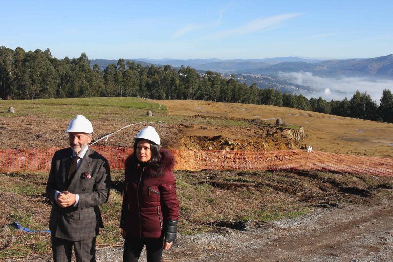Carlos Mouriño y Nidia Arévalo verifican sobre el terreno los avances de la ciudad deportiva del RC Celta