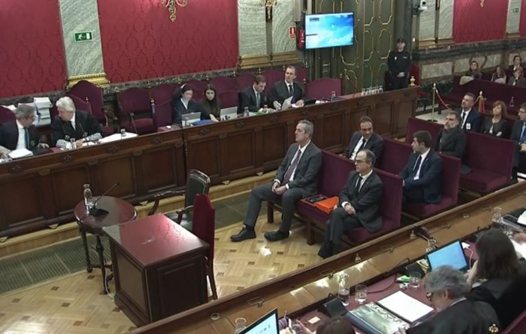 El juicio del 'procés' se reanuda hoy con la declaración del presidente del Parlament