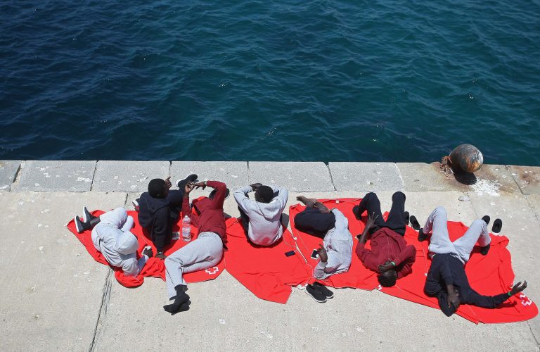 Denuncian las devoluciones exprés de menores no acompañados en Ceuta y Melilla