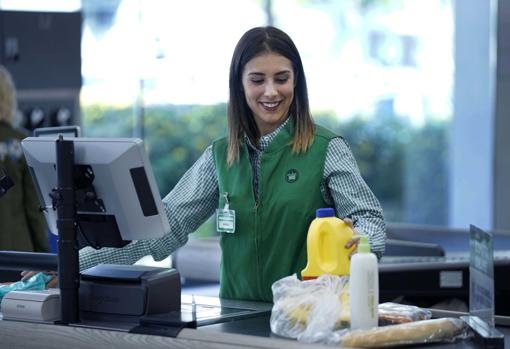 Así es el nuevo uniforme de los trabajadores de Mercadona 1 79BA84A3 BEDA 4A62 9E68 D83298CD4239