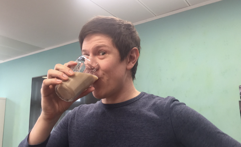 'Milkcoke': mezclan Coca-Cola con leche y su sabor triunfa entre los que lo prueban a pesar del riesgo