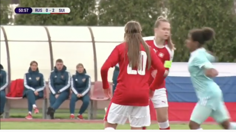 La brutal pelea entre dos jugadoras durante el Campeonato europeo Femenino Sub-17