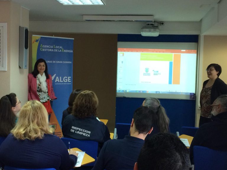 LAS PALMAS DE G.C.: Los trabajadores municipales se forman en el uso eficiente y en el ahorro de energía y agua en el ámbito laboral