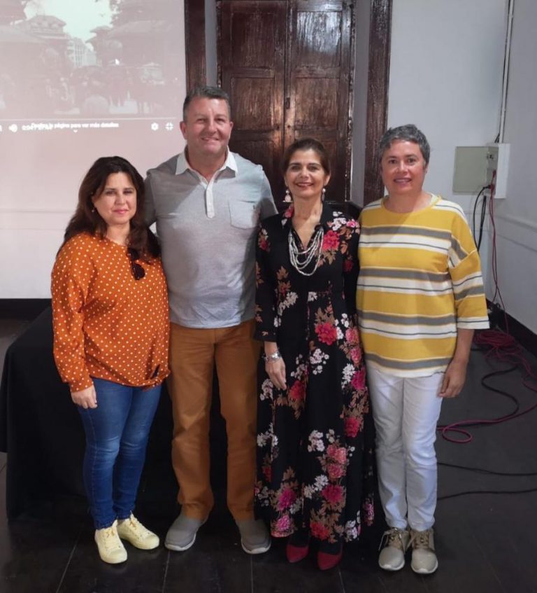 Agaete realiza un viaje solidario hasta Nepal a través del documental ‘Viaje al corazón’