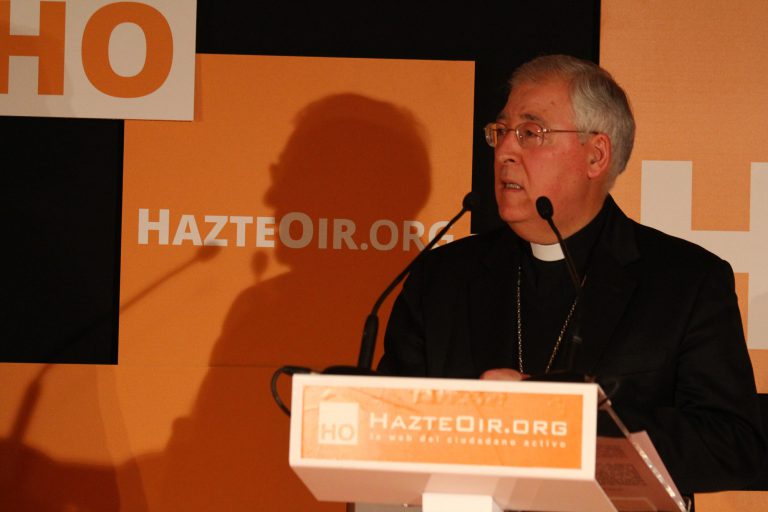 La respuesta del Obispado de Alcalá tras ser acusado de impartir cursos para 'curar' la homosexualidad