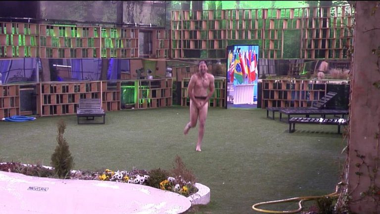 El desnudo integral de Alejandro Albalá en 'GH Dúo'