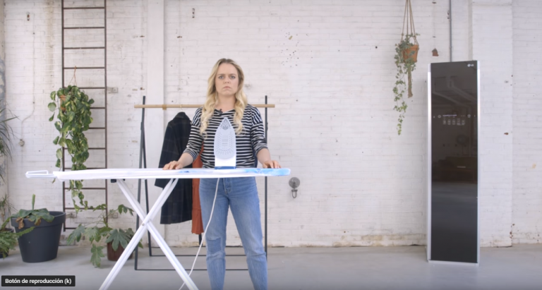 Adiós a la plancha: llega el armario inteligente que desinfecta y quita las arrugas de la ropa