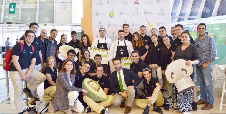 El alumno​ de Hecansa Daniel Tejera Pérez, mejor chef joven de Canarias con un plato de morena frita inspirado en el mar