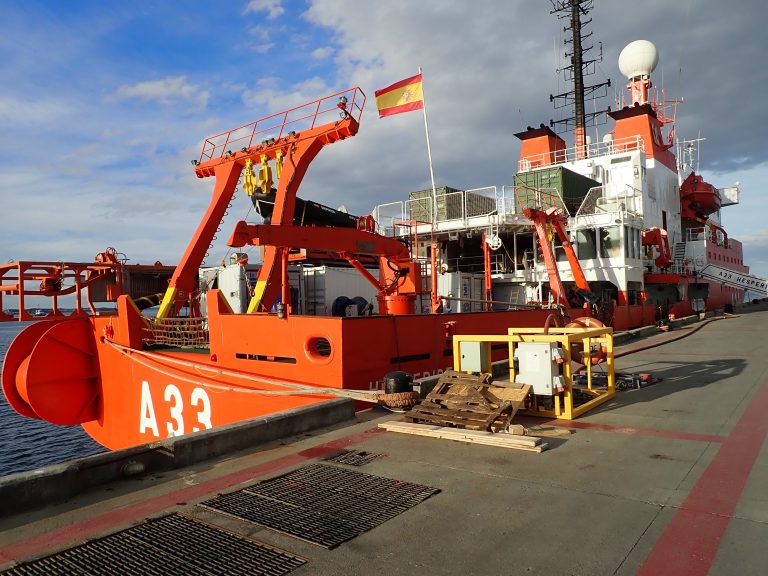 La ULPGC participa en la campaña ZEEE-2019 que realiza el buque oceanográfico Hespérides en aguas de Canarias