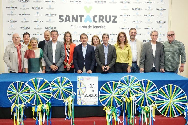 Santa Cruz se convierte en el corazón del Archipiélago para festejar el Día de Canarias