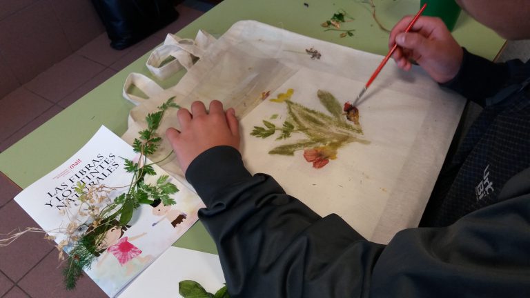 El Cabildo difunde la artesanía entre  más de 5.000 escolares de Tenerife