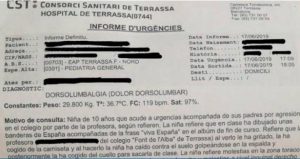 Denuncia a una profesora por agredir a su hija tras pintar una bandera de España 1 Parte de urgencias 'La Razón'