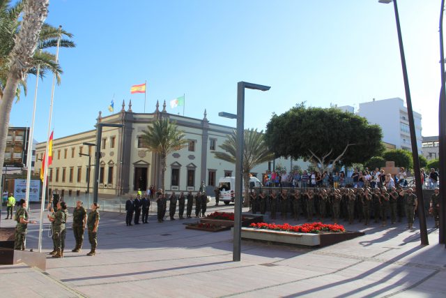 Acto de Arriado de Bandera simultáneo en las ocho islas del Archipiélago Canario. 2 arriado fuerteventura 1