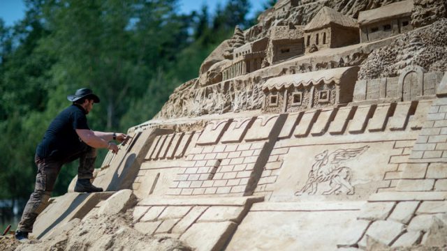 sandburg168 v vierspaltig