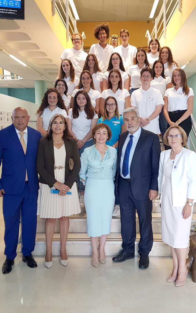 La Universidad de Verano de Adeje empieza este lunes con 27 cursos y talleres y la inclusión como tema central 1 ADEJE voluntariado y autoridades 4440 copia