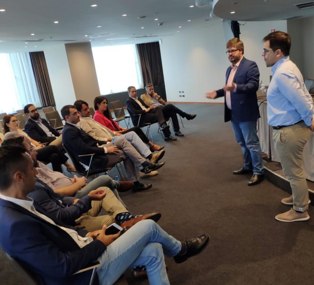 Fran Hervías reunión en Gran Canaria