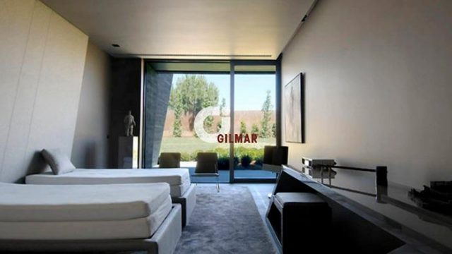 Así es la lujosa casa que Alejandro Sanz vende en Madrid por 11 millones de euros 9 Habitaciones