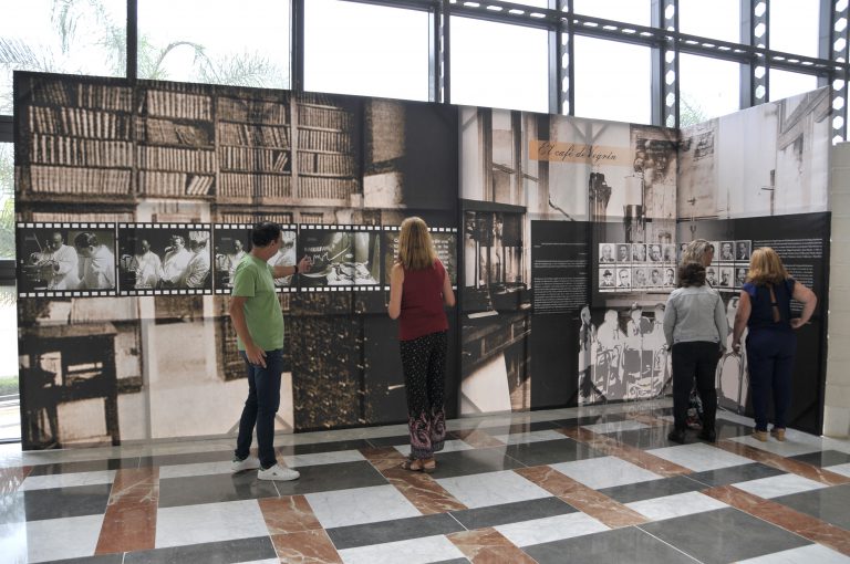 El Hospital Dr. Negrín acoge la exposición 'El compromiso científico de Juan Negrín'