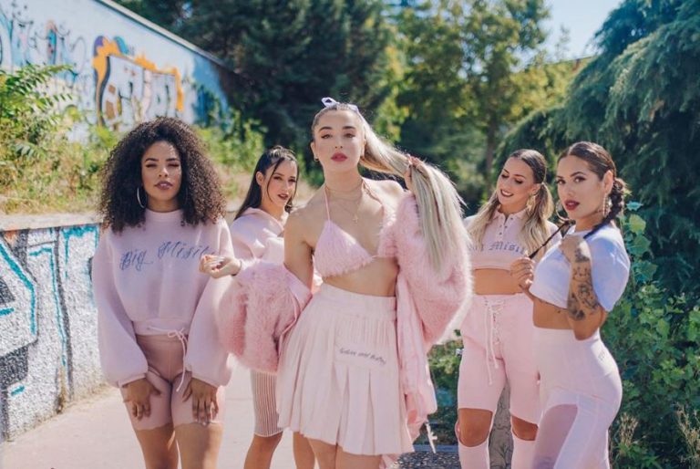 Así suena 'Lola Bunny', el nuevo videoclip de Lola Indigo y Don Patricio