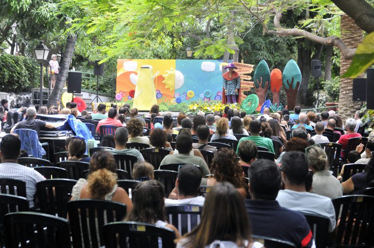'El sastrecillo valiente' conquista las sonrisas del Huerto de las Flores
