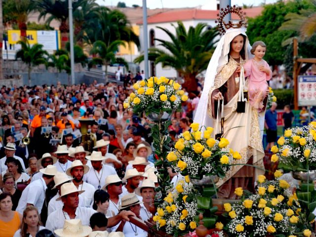 Arguineguín y Playa de Mogán destilan fervor marinero en la procesión terrestre de la Virgen del Carmen 1 Procesión terrestre Virgen del Carmen Arguineguín