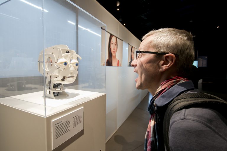 Los 'robots' del Parque de las Ciencias llegan a Burdeos