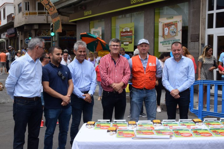Cerca de 3.000 personas disfrutan  en Gáldar de la Carrera de Caballos en honor a Santiago