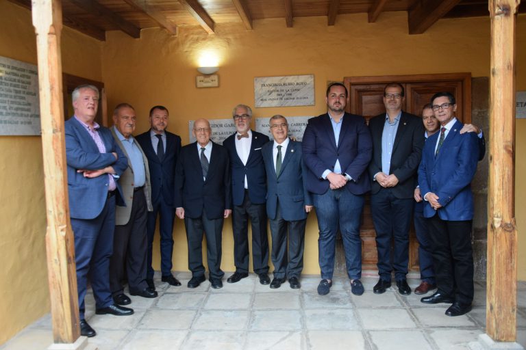 Larga Vida a la Escuela de la ULPGC de Gáldar