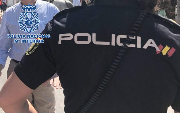 Cae en Torrevieja una banda que había montado un 'chiringuito financiero' para estafar y lavar dinero negro
