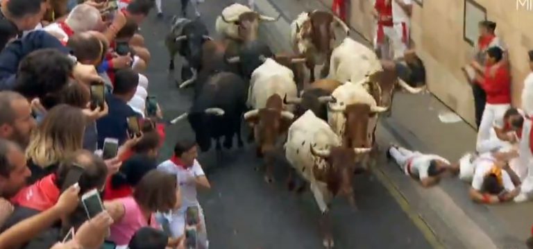 Los momentos más peligrosos del segundo encierro de San Fermín