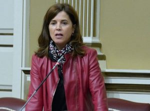 teresa cruz oval consejera de sanidad