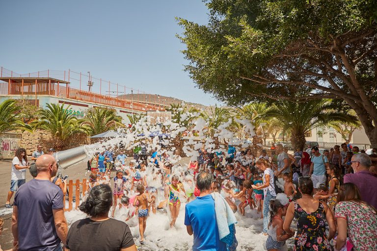 Un centenar de niños y niñas disfrutan de ‘Aqua 2019’ en el parque Don Quijote de Santa Cruz de Tenerife