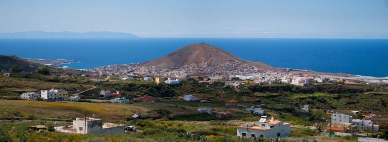 El BBVA atiende la solicitud del alcalde de Santa María de Guía, Pedro Rodríguez, y abrirá su oficina en el municipio los martes y viernes para evitar los desplazamientos de los vecinos a otras ciudades