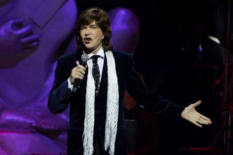 Los restos de Camilo Sesto serán incinerados tras ser velados este lunes en la SGAE