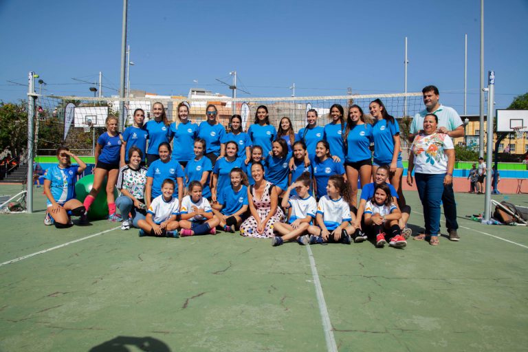 Más de 400 personas disfrutan en Tíncer de una jornada de deporte al aire libre en la nueva edición de BarrioSports
