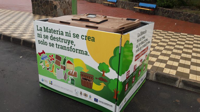 Campaña informativa sobre recogida selectiva de residuos domésticos orgánicos en Agüímes